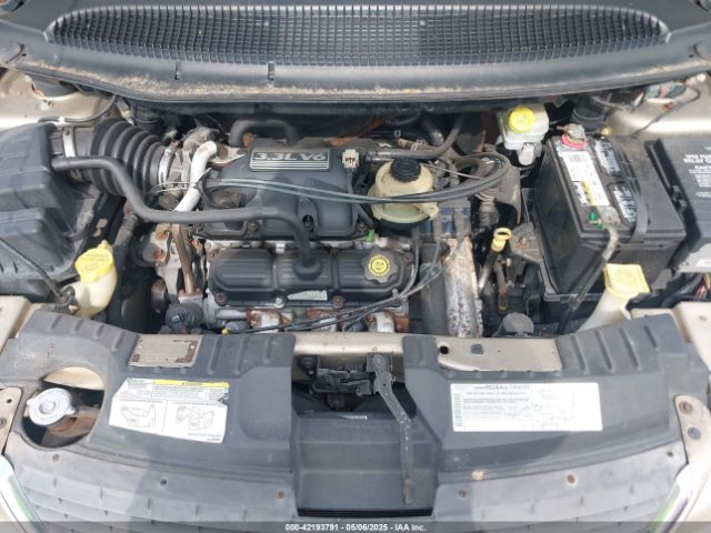 2004 CHRYSLER TOWN & COUNTRY 2C4GP44R74R611567 Photo 9
