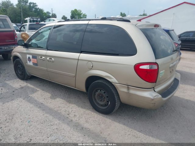 2004 CHRYSLER TOWN & COUNTRY 2C4GP44R74R611567 Photo 2