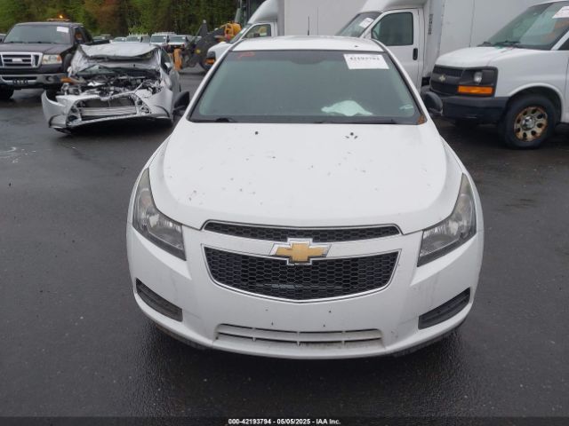 1G1PA5SHXE7178873 Chevrolet Cruze Ls Auto