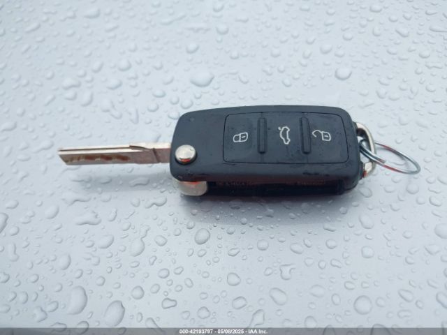 WVGBV7AX0FW566983 Volkswagen Tiguan Sel
