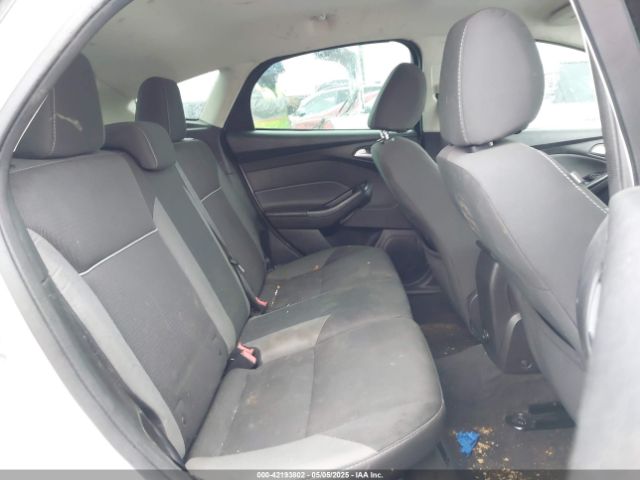 1FADP3K25EL140375 Ford FOCUS SE