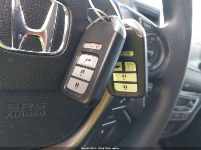 5FNYF6H12JB012543 Honda PILOT LX