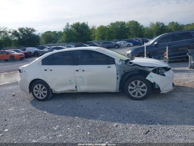 JTDEPMAE9MJ171204 Toyota COROLLA LE