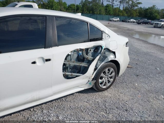 JTDEPMAE9MJ171204 Toyota COROLLA LE