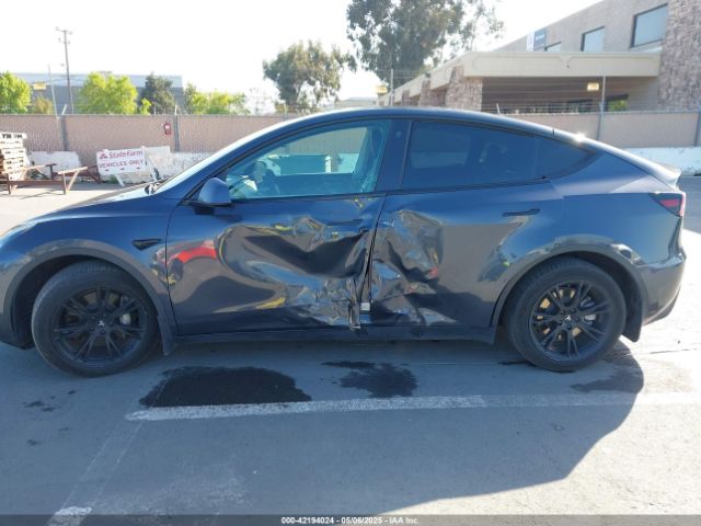 5YJYGDEE1MF273420 Tesla Model Y Long Range Dual Motor All-wheel Drive