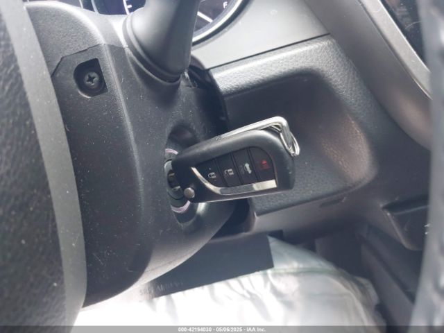 4T1B11HK8JU649942 Toyota CAMRY SE