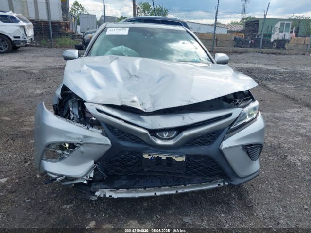 4T1B11HK8JU649942 Toyota CAMRY SE