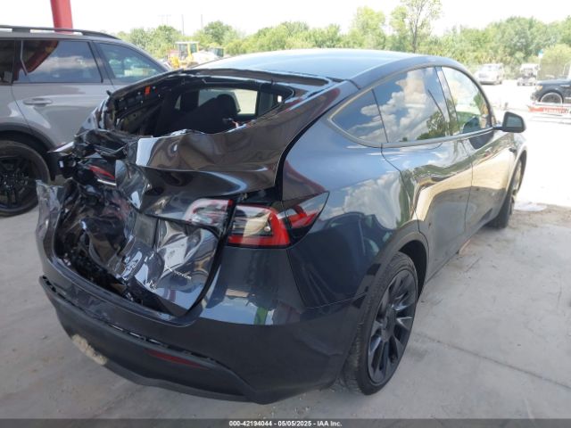 2024 TESLA MODEL Y 7SAYGDEE7RA229591 Photo 3
