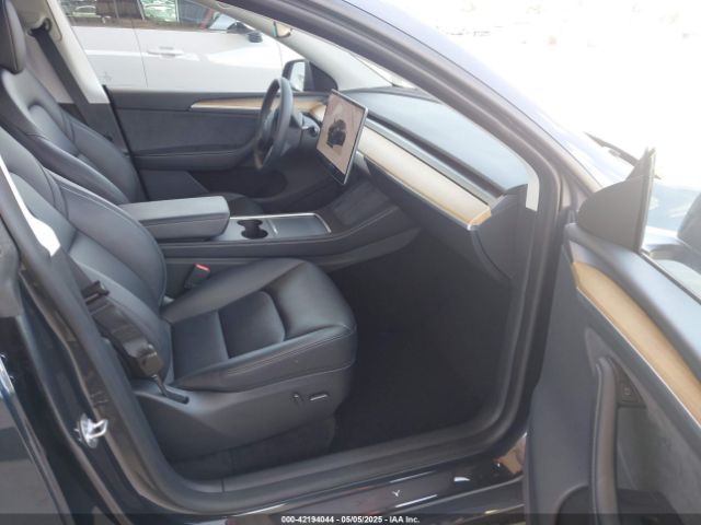 2024 TESLA MODEL Y 7SAYGDEE7RA229591 Photo 4