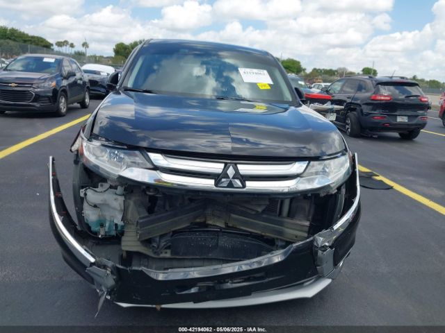 JA4AZ2A3XHZ052168 Mitsubishi Outlander Es