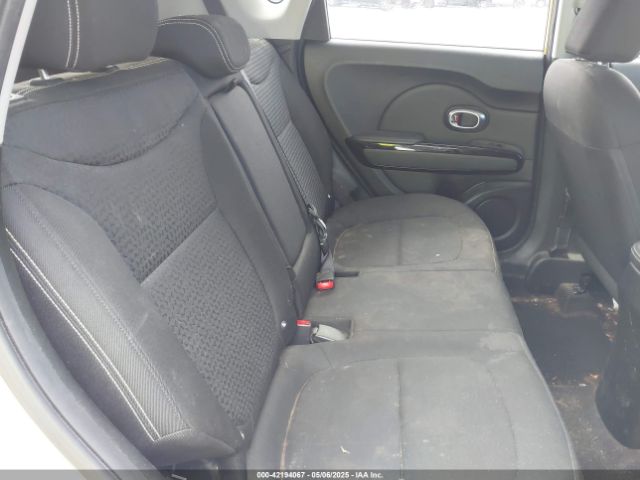 KNDJP3A55E7015717 KIA SOUL +