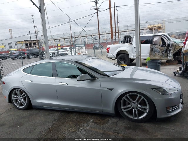 5YJSA1H12EFP32213 Tesla MODEL S