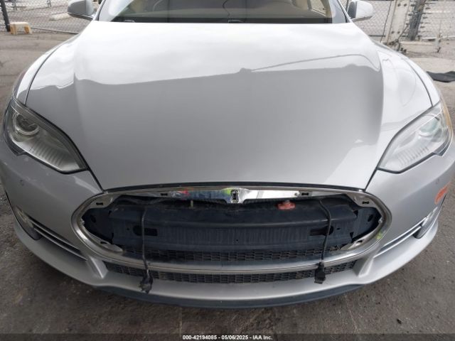 2014 TESLA MODEL S 5YJSA1H12EFP32213 Photo 5