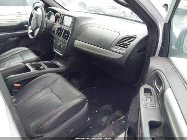 2C4RDGEG7KR565221 Dodge Grand Caravan Gt