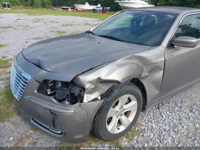 2C3CCAAG5EH340564 Chrysler 300