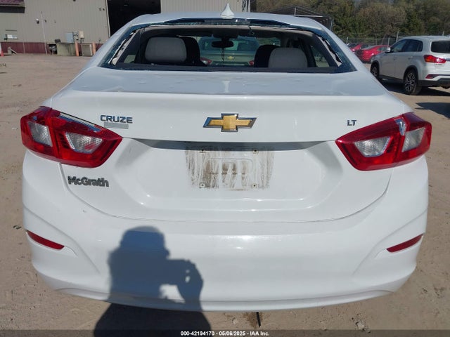 1G1BE5SM5H7156277 Chevrolet Cruze Lt Auto