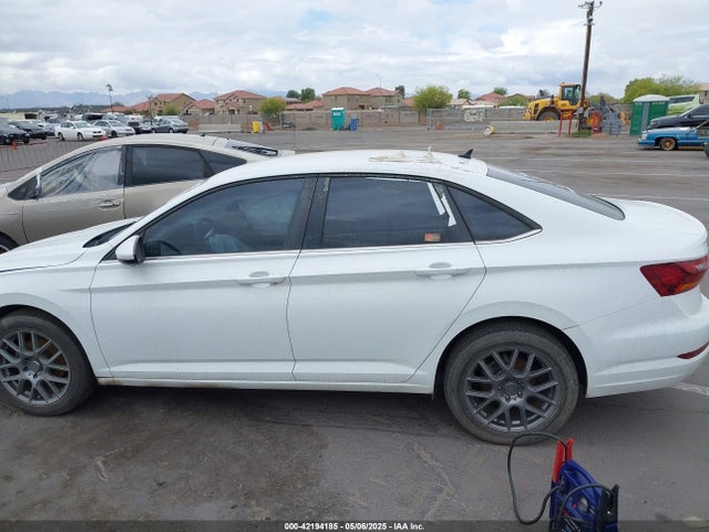 3VWN57BUXKM266106 Volkswagen Jetta 1.4t S
