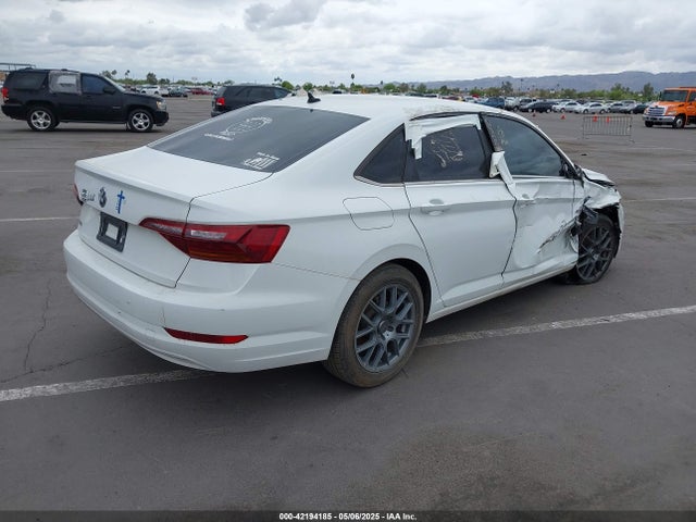 3VWN57BUXKM266106 Volkswagen Jetta 1.4t S