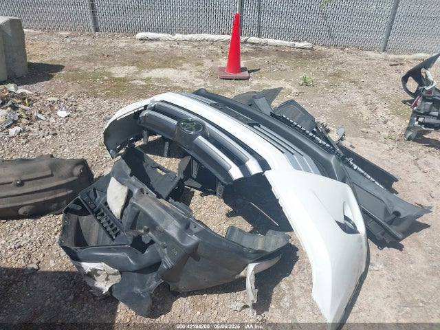5TDJZRFH9HS387099 Toyota Highlander Xle
