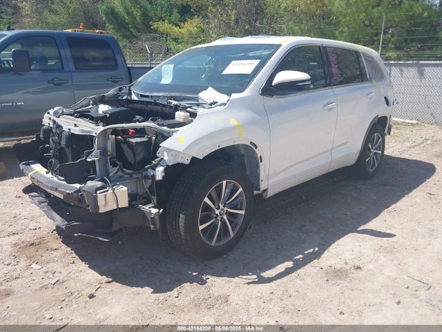 5TDJZRFH9HS387099 Toyota Highlander Xle