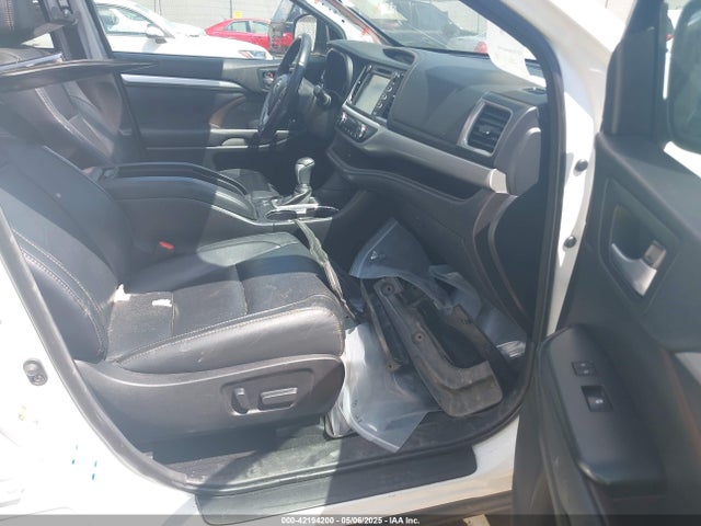 5TDJZRFH9HS387099 Toyota Highlander Xle