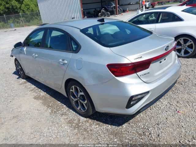 3KPF24AD3ME353116 KIA Forte Lxs
