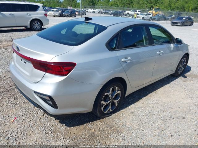 3KPF24AD3ME353116 KIA Forte Lxs