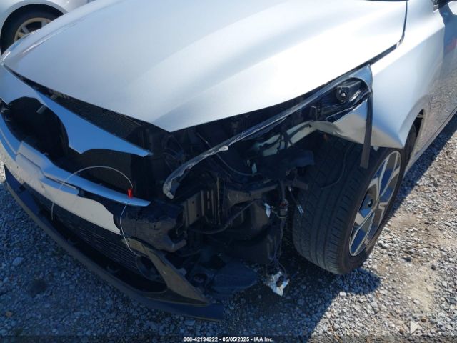 3KPF24AD3ME353116 KIA Forte Lxs