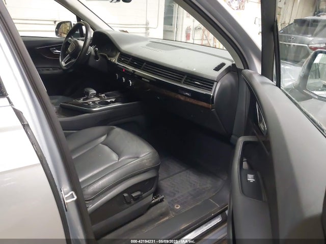 2017 AUDI Q7 WA1LAAF79HD039429 Photo 4