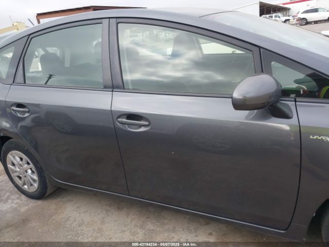 JTDZN3EU9FJ029814 Toyota Prius V Four