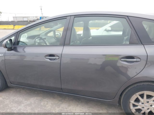 JTDZN3EU9FJ029814 Toyota Prius V Four