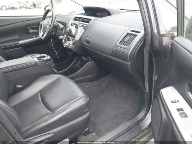 JTDZN3EU9FJ029814 Toyota Prius V Four