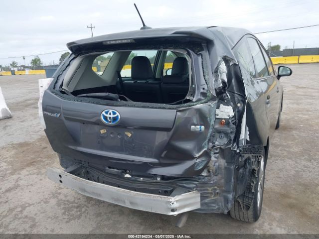 JTDZN3EU9FJ029814 Toyota Prius V Four