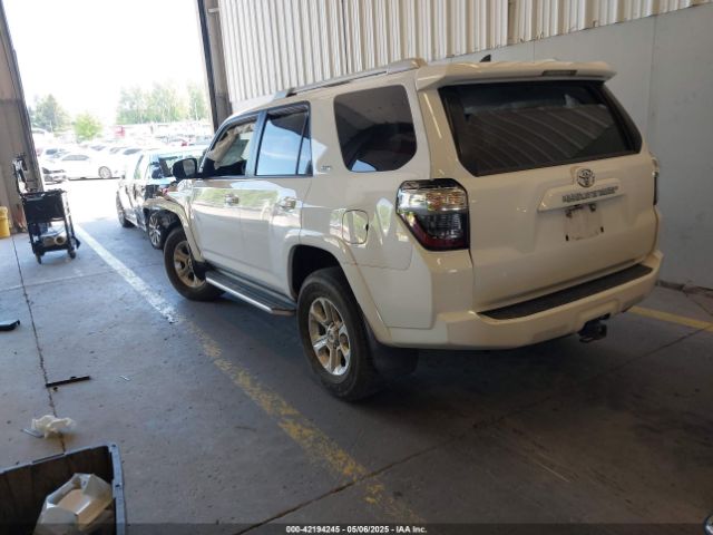 2015 TOYOTA 4RUNNER JTEBU5JR4F5276275 Photo 2