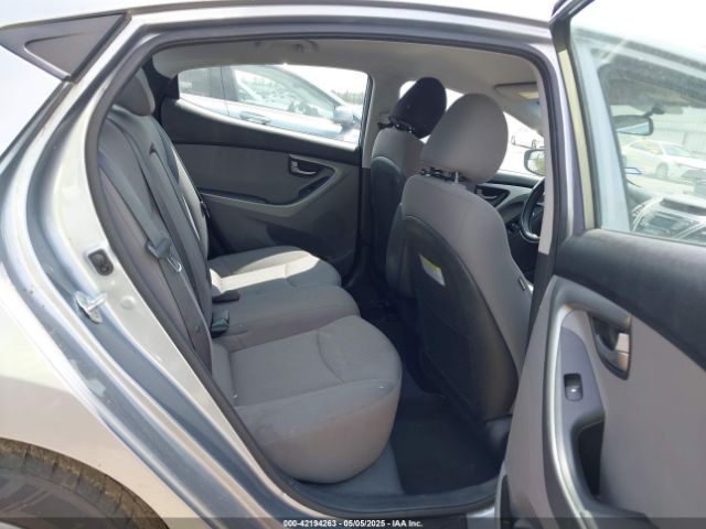 5NPDH4AE7FH559813 Hyundai ELANTRA SE