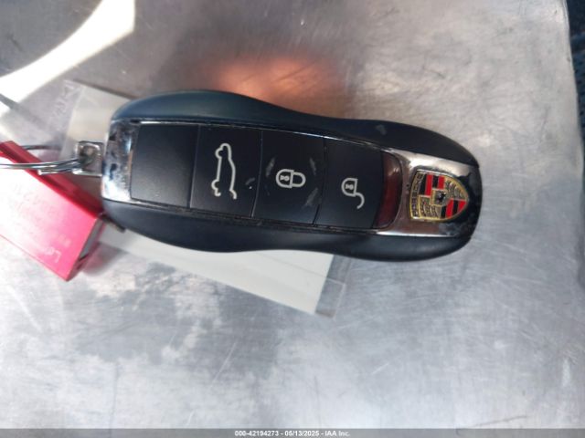 2017 PORSCHE CAYENNE WP1AB2A24HLA52279 Photo 10