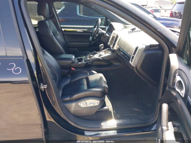 2017 PORSCHE CAYENNE WP1AB2A24HLA52279 Photo 4