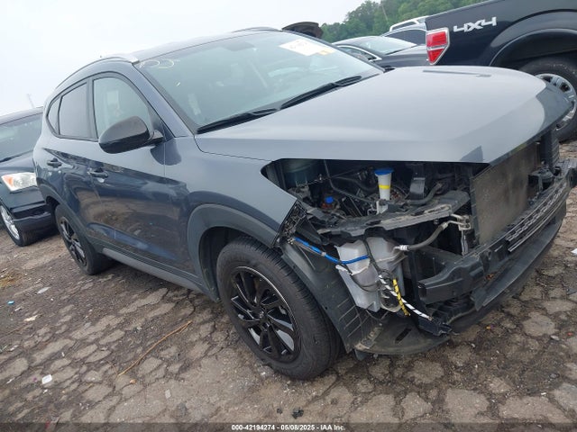 KM8J3CA45HU387000 Hyundai TUCSON SE