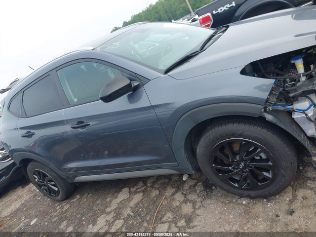 KM8J3CA45HU387000 Hyundai TUCSON SE