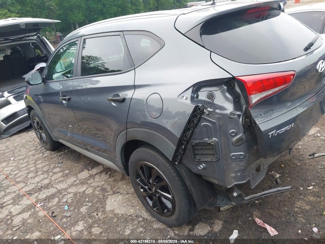 KM8J3CA45HU387000 Hyundai TUCSON SE