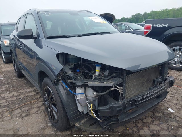 KM8J3CA45HU387000 Hyundai TUCSON SE
