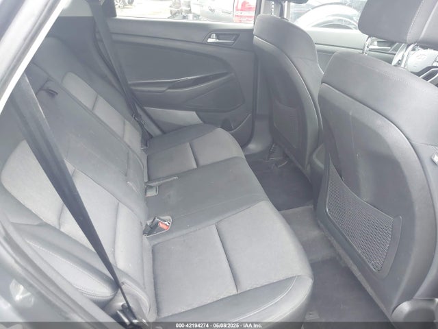 KM8J3CA45HU387000 Hyundai TUCSON SE