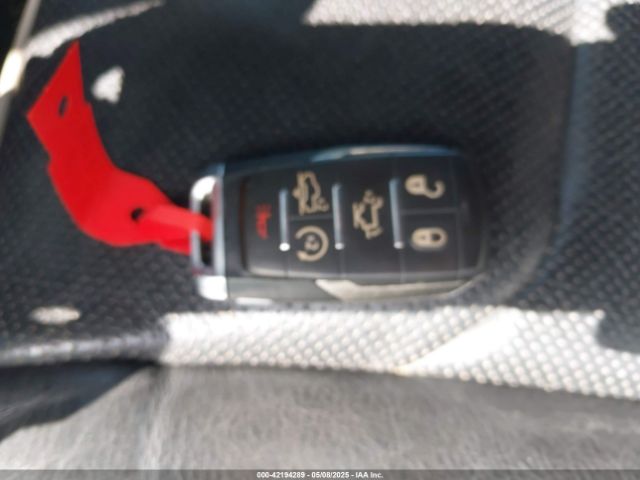 2019 RAM 1500 1C6SRFHT4KN512177 Photo 10