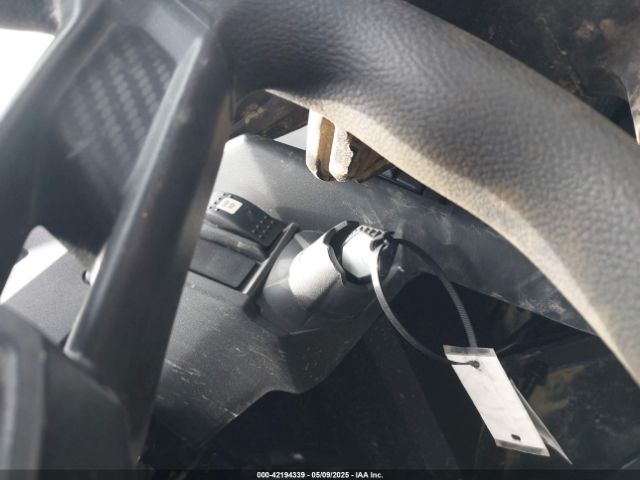 2024 CAN-AM MAVERICK X3 3JBVRAV46RE000069 Photo 10