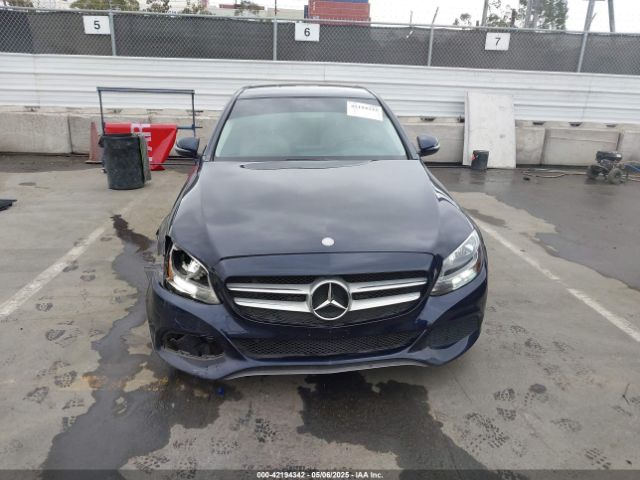 55SWF4JB1HU217102 Mercedes-Benz C 300 Luxury/sport