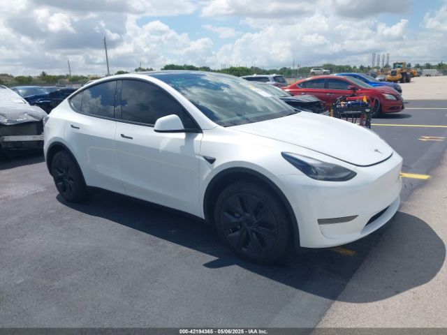 2025 TESLA MODEL Y 7SAYGDED0SA357958