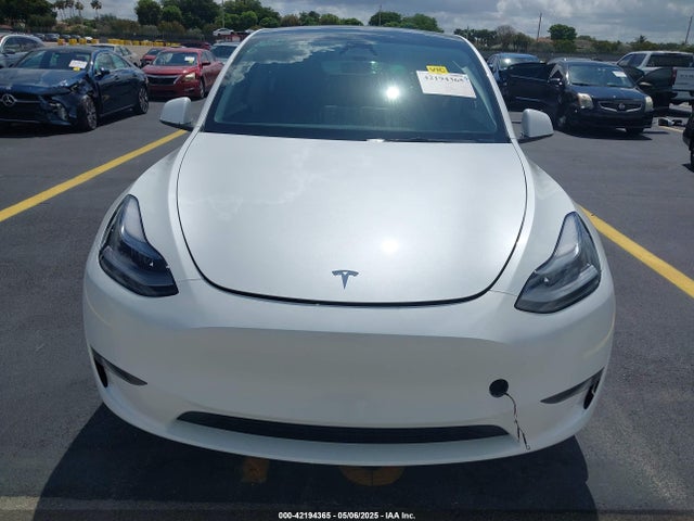 7SAYGDED0SA357958 Tesla Model Y Long Range Dual Motor All-wheel Drive