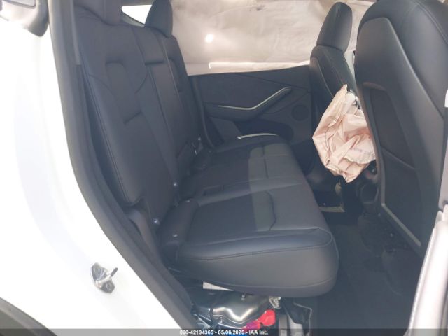 2025 TESLA MODEL Y 7SAYGDED0SA357958 Photo 7