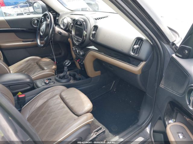 2018 MINI COUNTRYMAN WMZYT3C35J3E00804 Photo 4