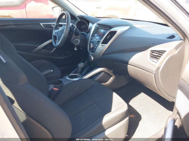 KMHTC6AD4GU285051 Hyundai Veloster